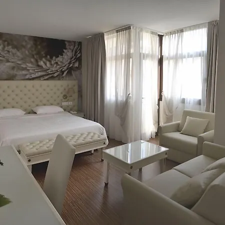 Hotel Rosa Purpurea 3*