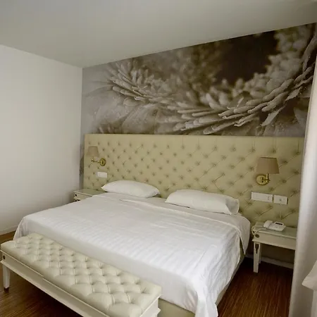 Rosa Purpurea Hotel