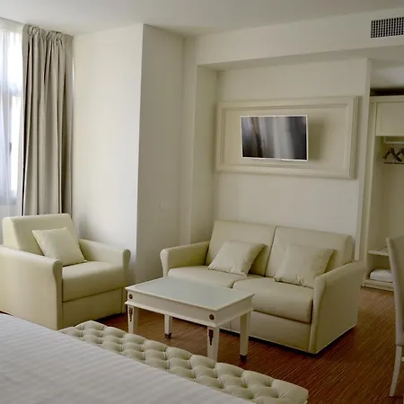 Rosa Purpurea 3* Valdagno