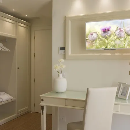 Hotel Rosa Purpurea 3*